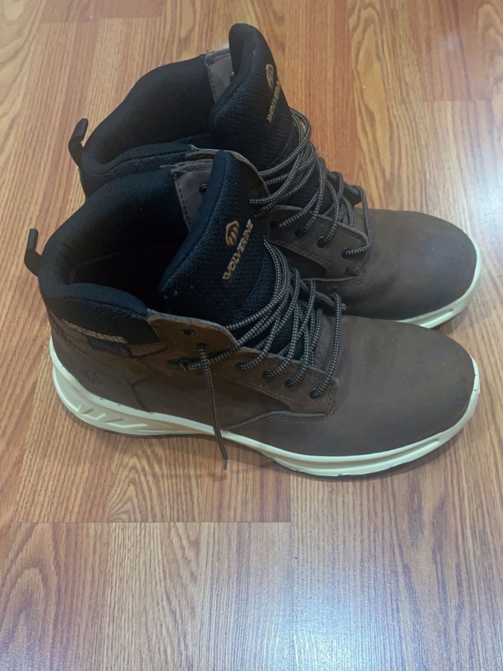 Wolverine Men ShiftPLUS Mid LX 6"
Boot Leather Size 11.5
WaterproofW200062
Brown